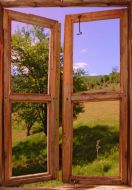 Фреска Приоткрытое деревянное окно
