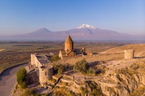Фреска армянский монастырь
